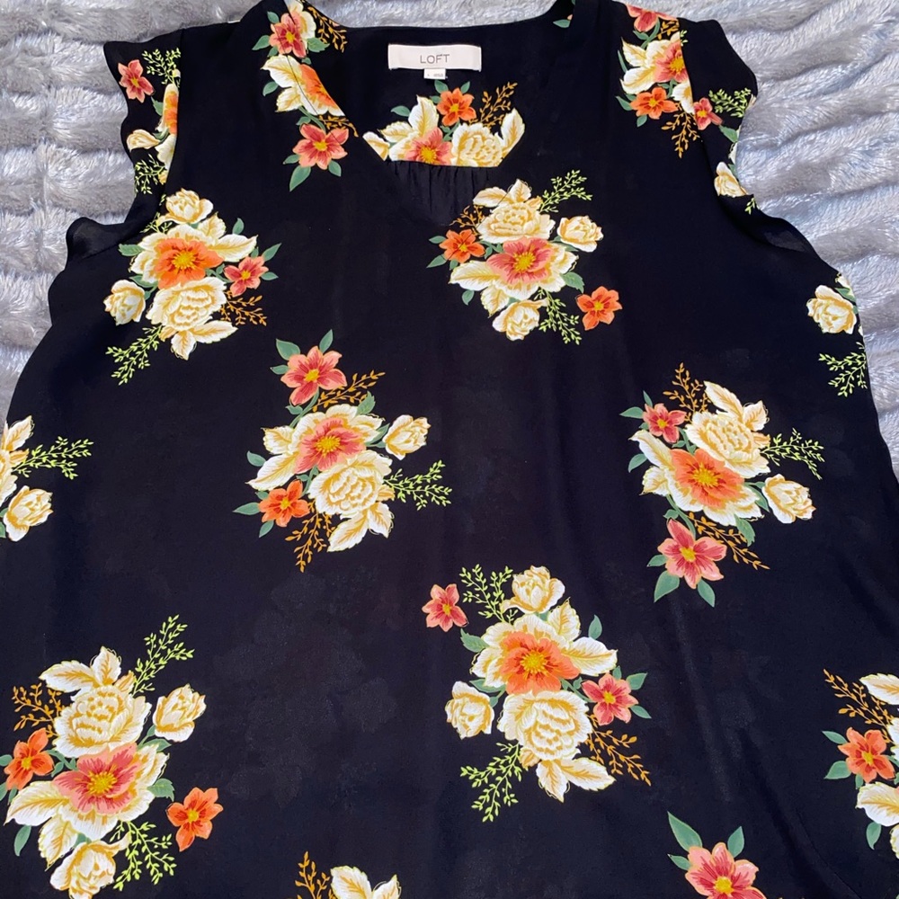 Loft sleeveless floral blouse